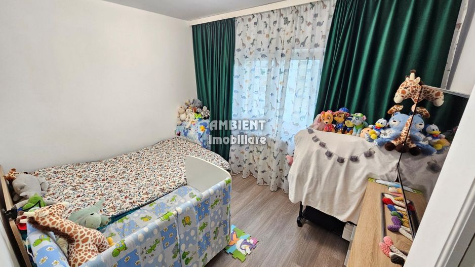 Apartament cu 3 camere, etaj 3, zona GARA; - Poză 6