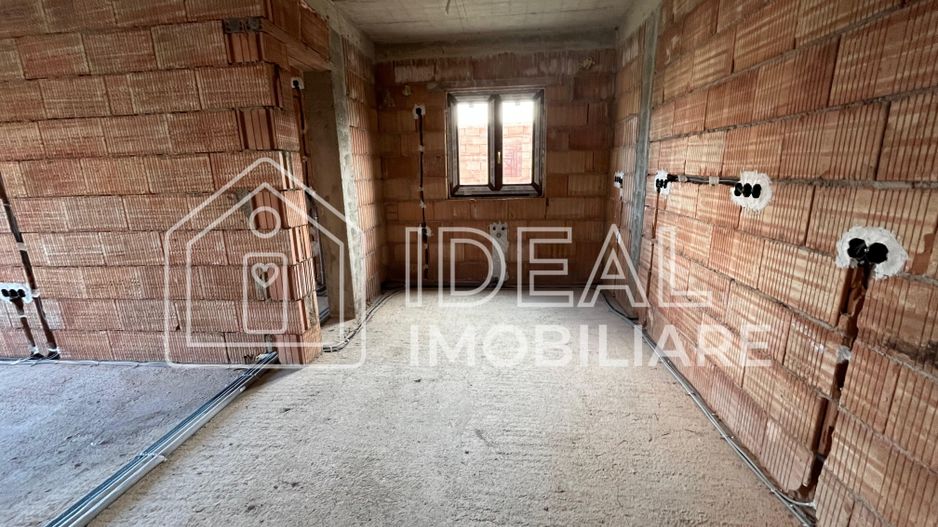 Casa individuala - 125mpu și 270mp curte | Sura Mica - Poză 14