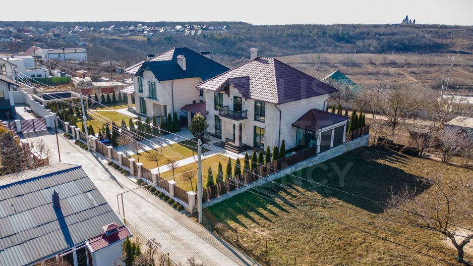 Vânzare, casă, 2 nivele, 3 camere, str. Drumul Vilelor, Dumbrava. - Poză 1