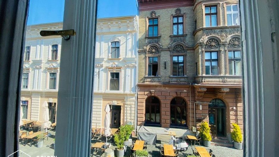 Apartament deosebit în clădire istorică pe strada Eugeniu de Savoia - Poză 1