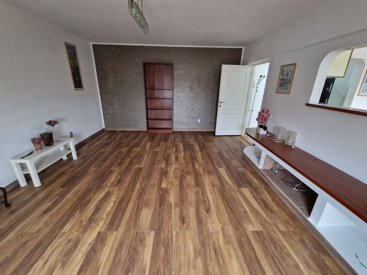 Închiriez apartament 2 camere, Piața Alba Iulia, parțial mobilat - Poză 3