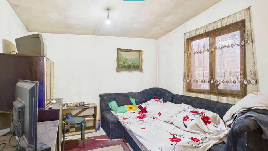 Casuță cu priveliște panoramică spre Cetatea Șiria - Poză 14