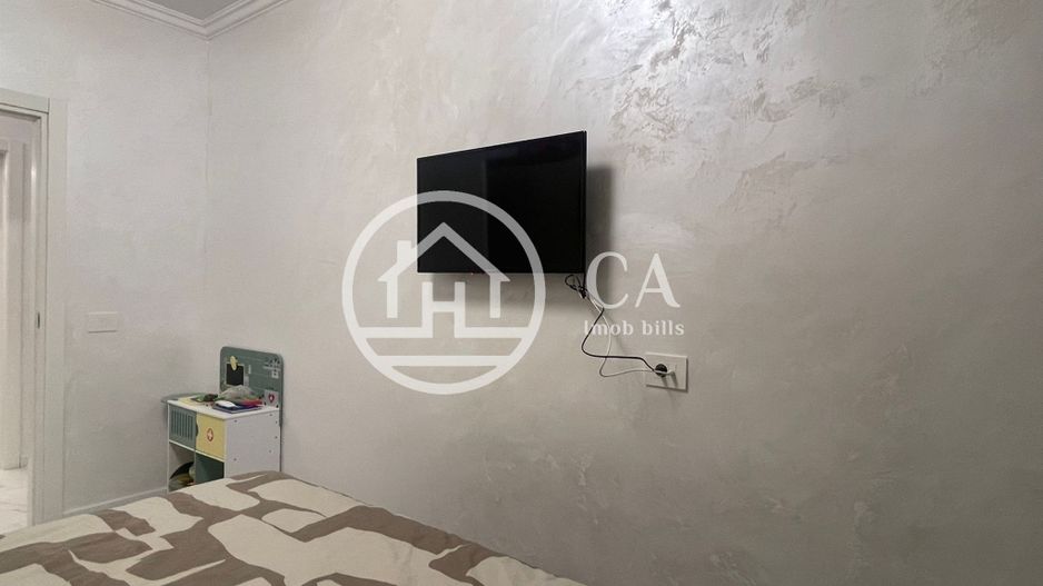 Apartament cu 3 camere de vanzare in Prima Universitatii, Oradea - Poză 10
