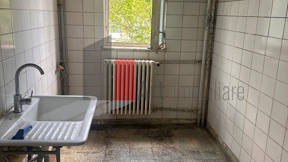 apartament 2 camere Drumul Taberei - Poză 1