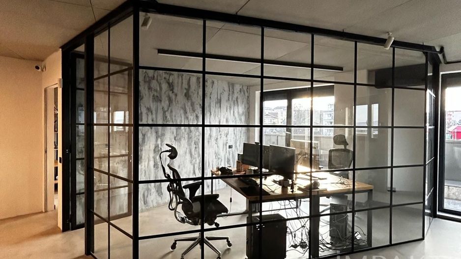 Spatiu pentru birouri elegant și versatil în locație premium! - Poză 9