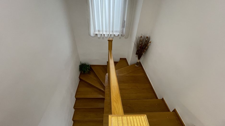 Casa de vanzare in zona Bogdanesti - Poză 10