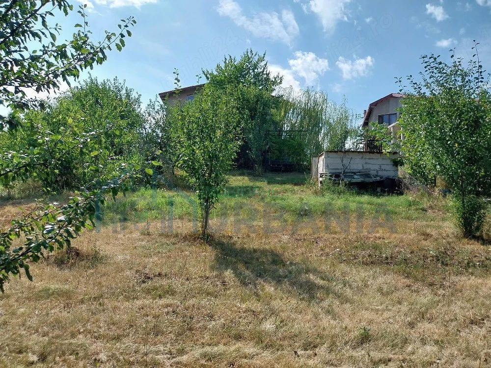Casă cu teren de vânzare în Dealul Zorilor, Iași - Poză 4