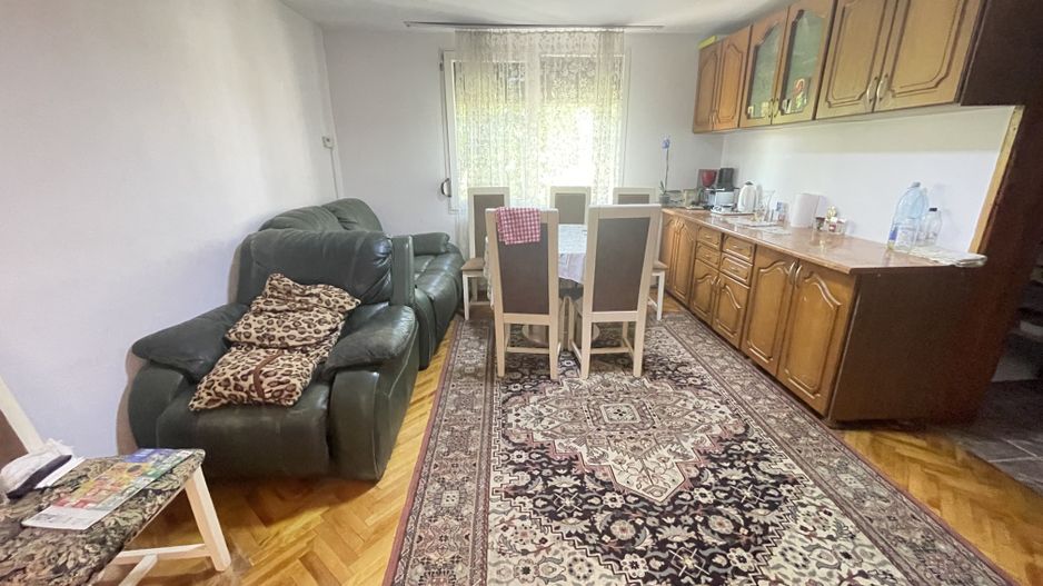 Casa cu teren 1000 mp și front 26 ml în zona Bogdanesti - Poză 9