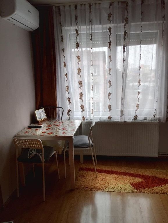 Apartament cu 2 camere de vânzare în Micro 14, Satu Mare - Poză 1
