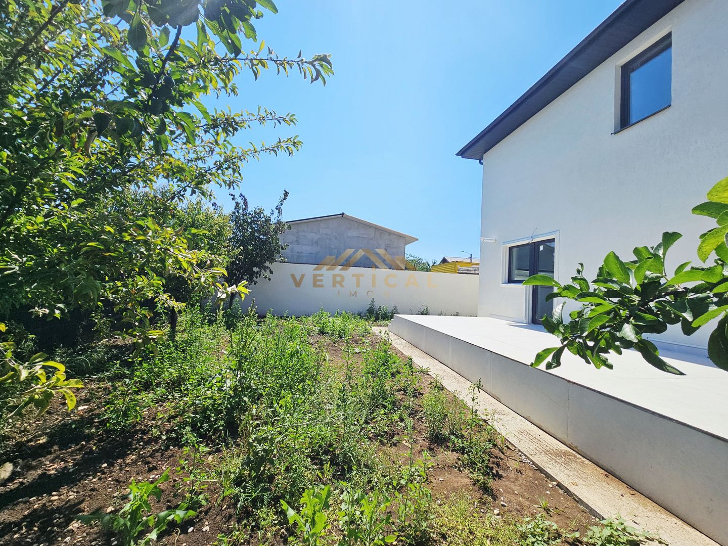Casa individuala 4 camere | curte amenajata | comuna Berceni - Poză 2