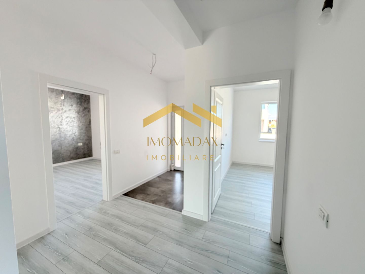 Mosnita Noua-Casa Parter-4 Camere - Poză 10