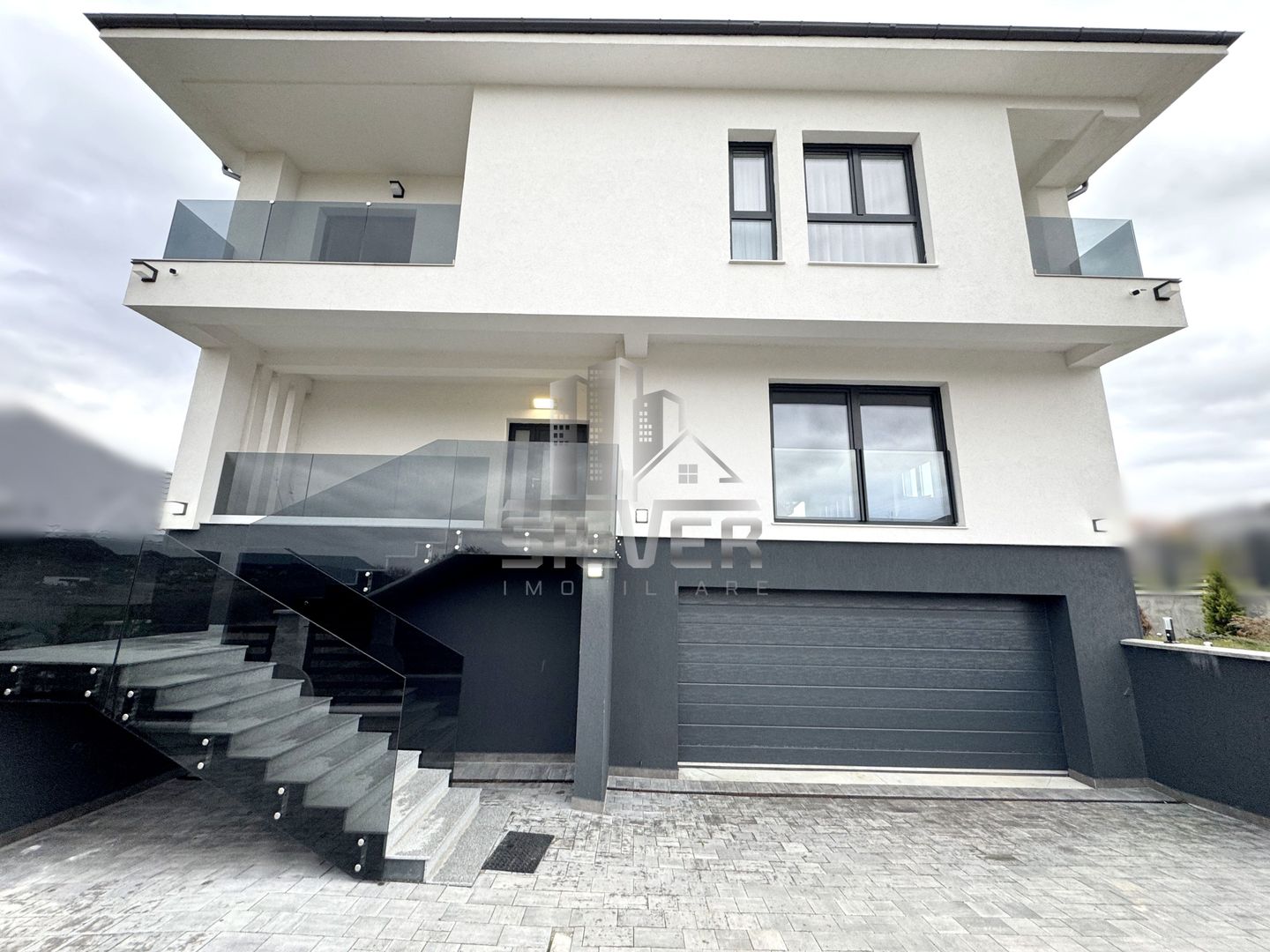 Vila ultrafinisata la cheie/Piscina/Spa/Teren 760mp. - Poză 2