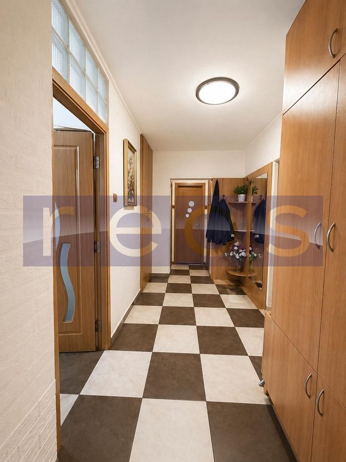 Apartament de vanzare 2 camere mobilat utilat lux Decebal loc parcare - Poză 3