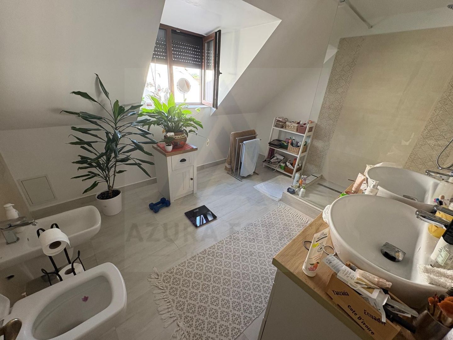 Casa individuala 5 camere 2 bai si 450 mp curte pe Calea Poplacii - Poză 10