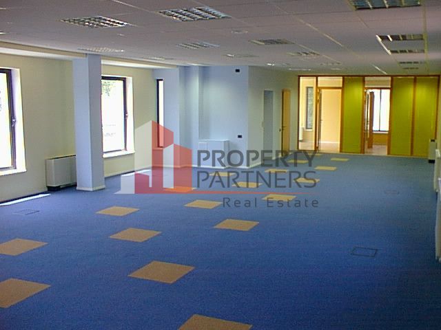 Cladire de birouri  Str. Polona - Str. Mihai Eminescu - Poză 3