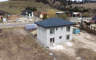 Casă exclusivistă de vânzare în Sânpetru - Poză 4