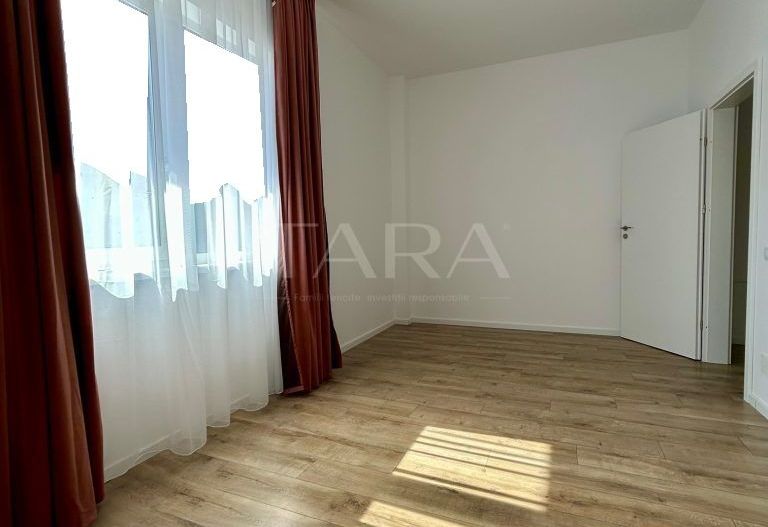 Apartament spațios cu 3 camere la parter înalt în zona Poligon Floreșt - Poză 3