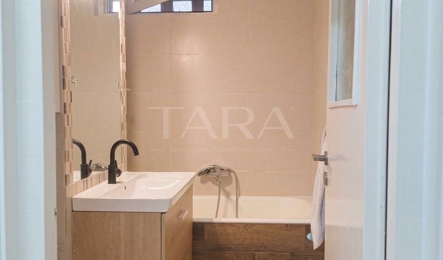 Apartament cu 3 camere, 2 balcoane, renovat complet în 2025. - Poză 8