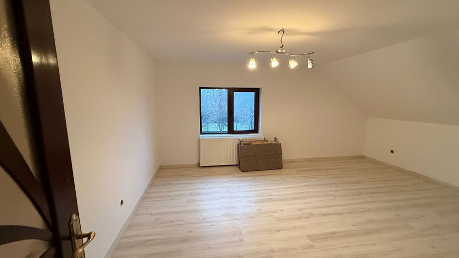 CASA DE INCHIRIAT RADAUTI | IDEAL PENTRU CRESA DE COPII | - Poză 25