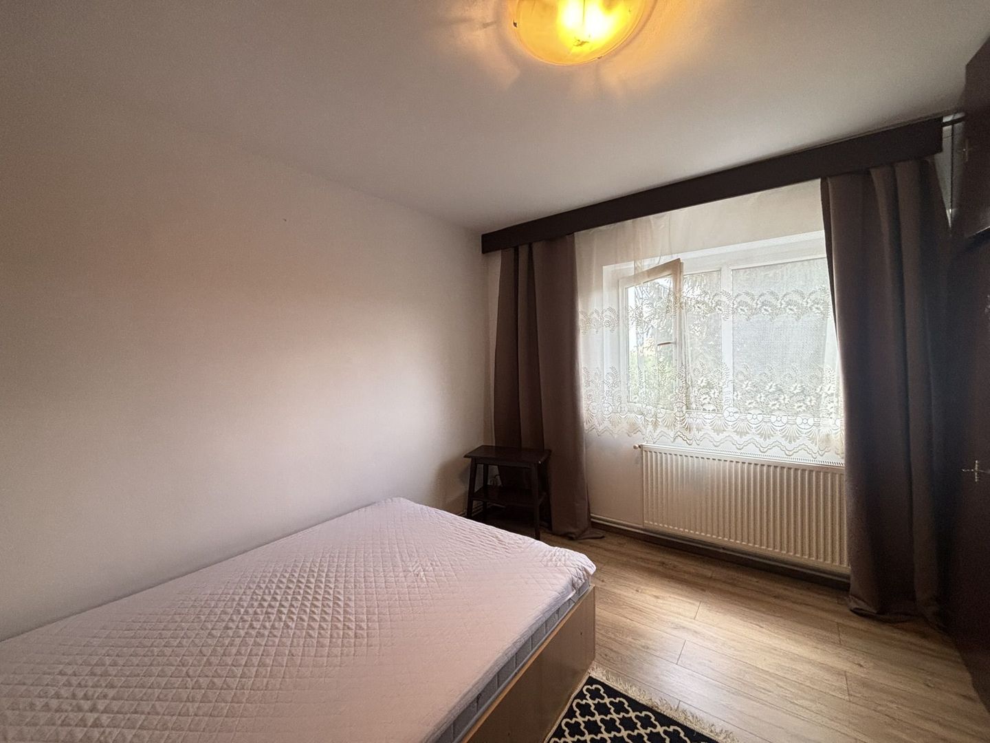 2 camere strada Toamnei in Centrul Civic. - Poză 6