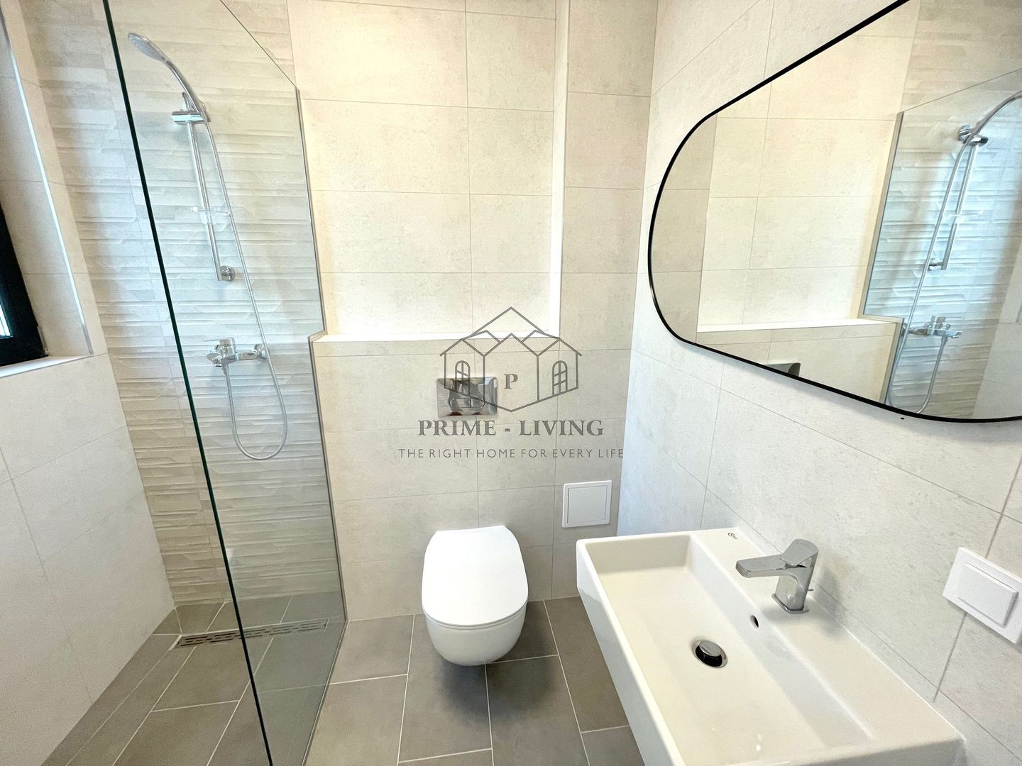 CASA NOU CONSTRUITA CU 5 CAMERE IN COMPLEX LA INCHIRIERE IN PIPERA - Poză 14