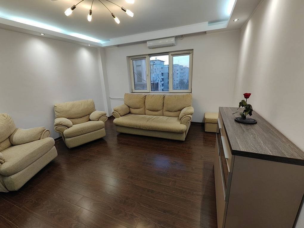 De Inchiriat – Apartament 3 Camere,  Aproape de Metrou Brâncoveanu - Poză 1