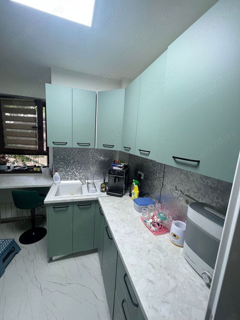 De vânzare apartament 3 camere zona unirii - Poză 2