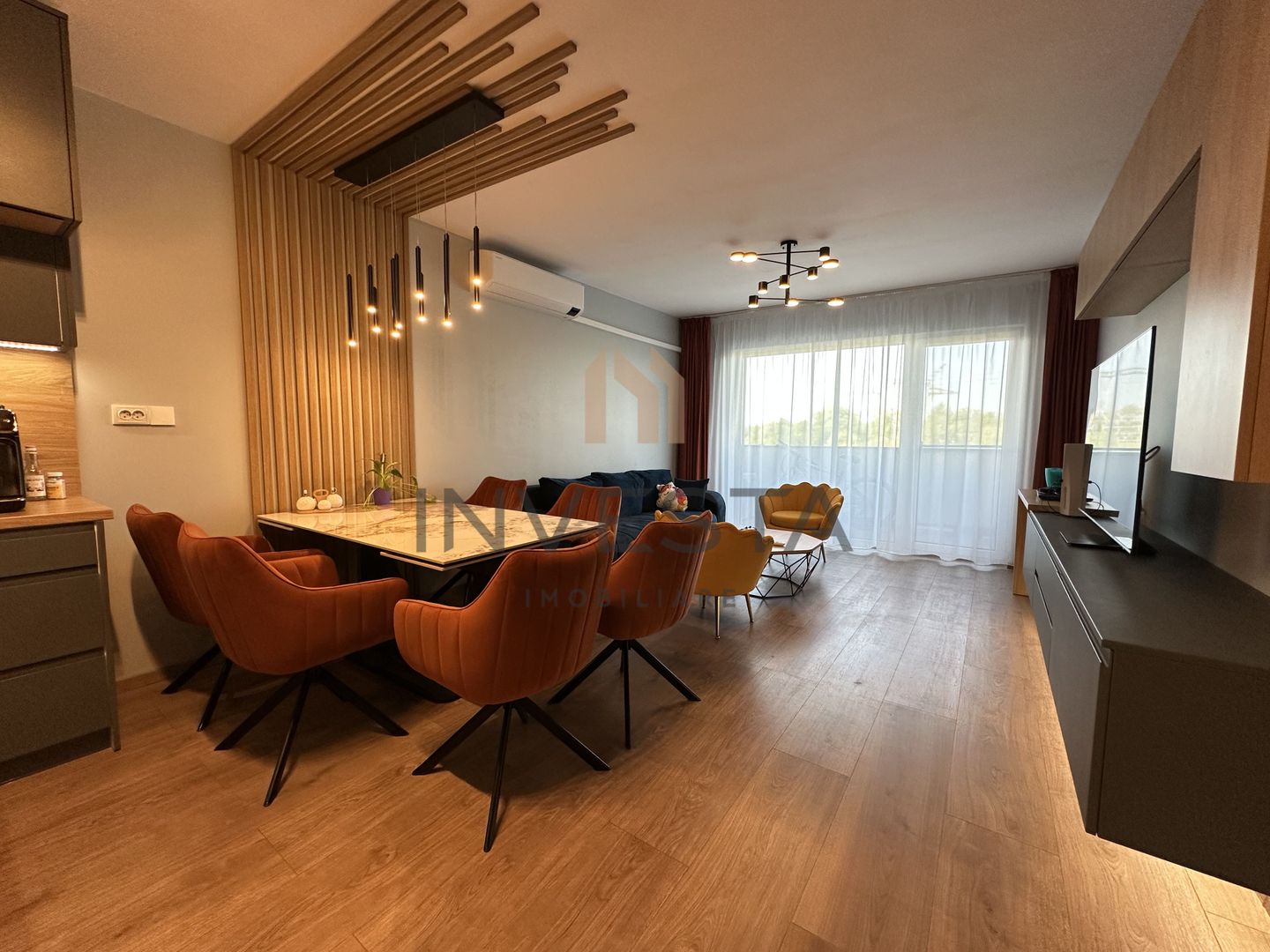 Ultrafinisat/Cartier Sopor - Poză 1