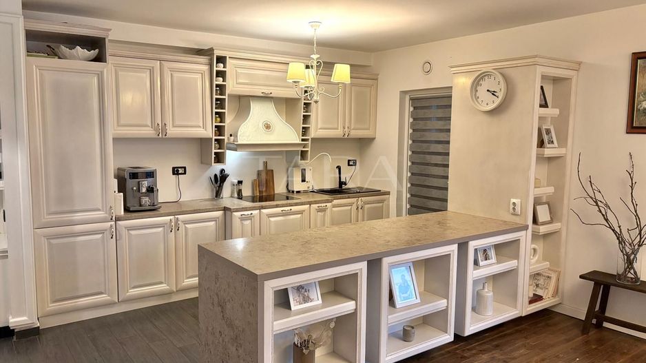 „Penthouse deosebit de vânzare în Florești, zona Panemar. - Poză 1