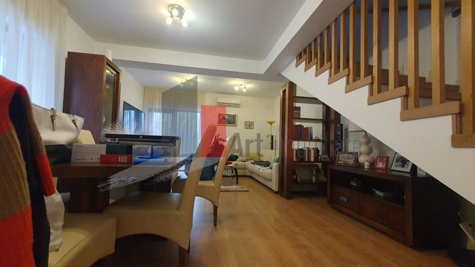 Vila de inchiriat Tunari - Nicolae Iorga - Poză 2