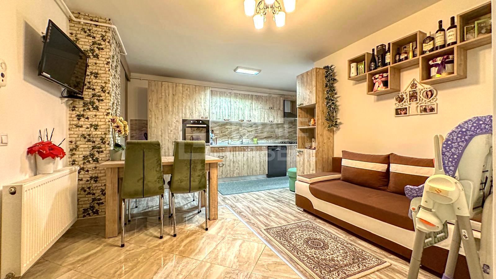 Apartament cu 2 camere,decomandate, etaj 1 - Poză 3