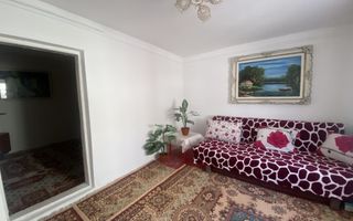 Murfatlar (COD 07)Casă bătrânească locuibilă cu teren de 300 mp - Poză 3