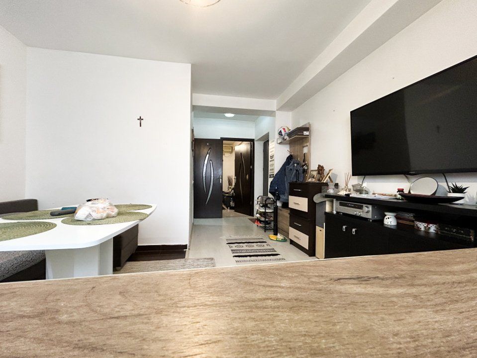 2 camere cu gradina de 35mp + parcare inclusa - Poză 2