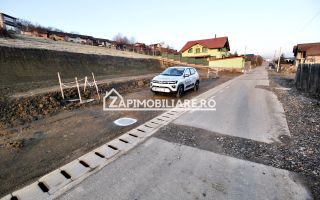 Teren Intravilan cu puz si utilităti, 618 mp - Poză 1