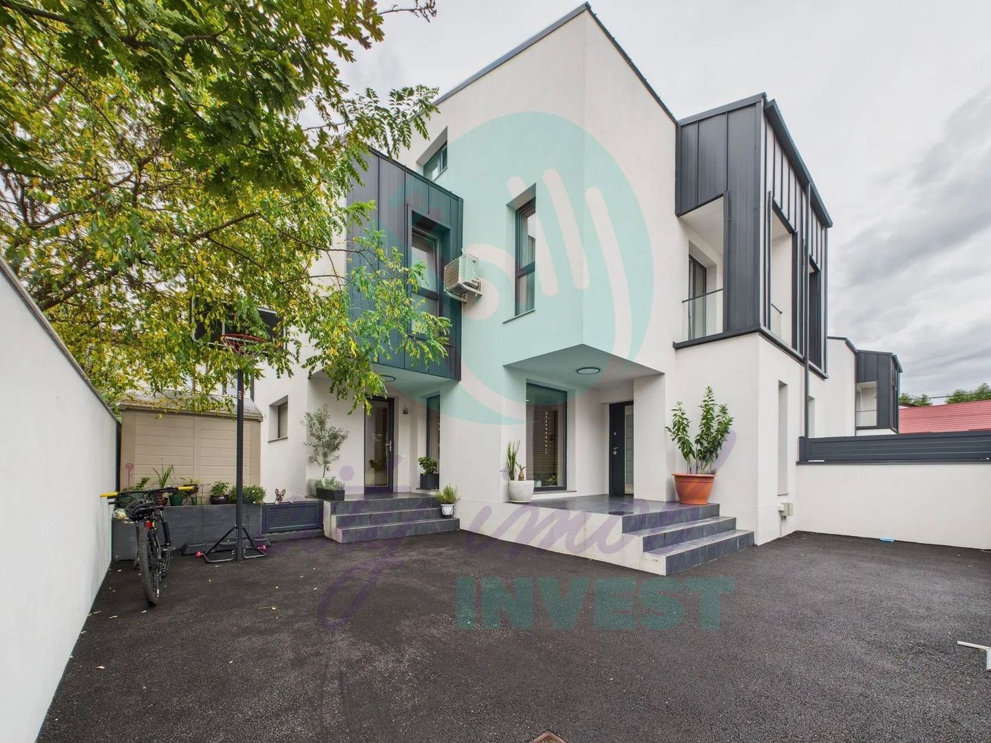 O RESIDENTA CONTEMPORANA CU VIZIUNE, ARHITECTURA SI EMOTIE - Poză 27