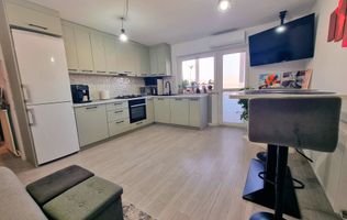 Apartament cu 2 camere reconfigurat, 52 mp utili, zona Cetate