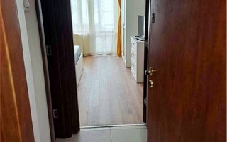 Inchiriez garsoniera vis a vis de Athenee Palace nou renovata - Poză 6