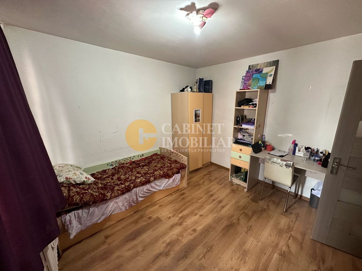 PODU ROS - ETAJUL 1  - 3 CAMERE - MOBILAT SI UTILAT - Poză 4