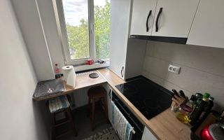 2 camere | etaj 2 | centrala proprie | renovat | mobilat si utilat | - Poză 6