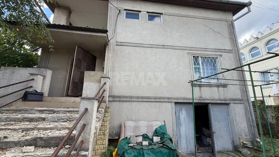 Vila de vânzare în Dumbrava - Poză 1