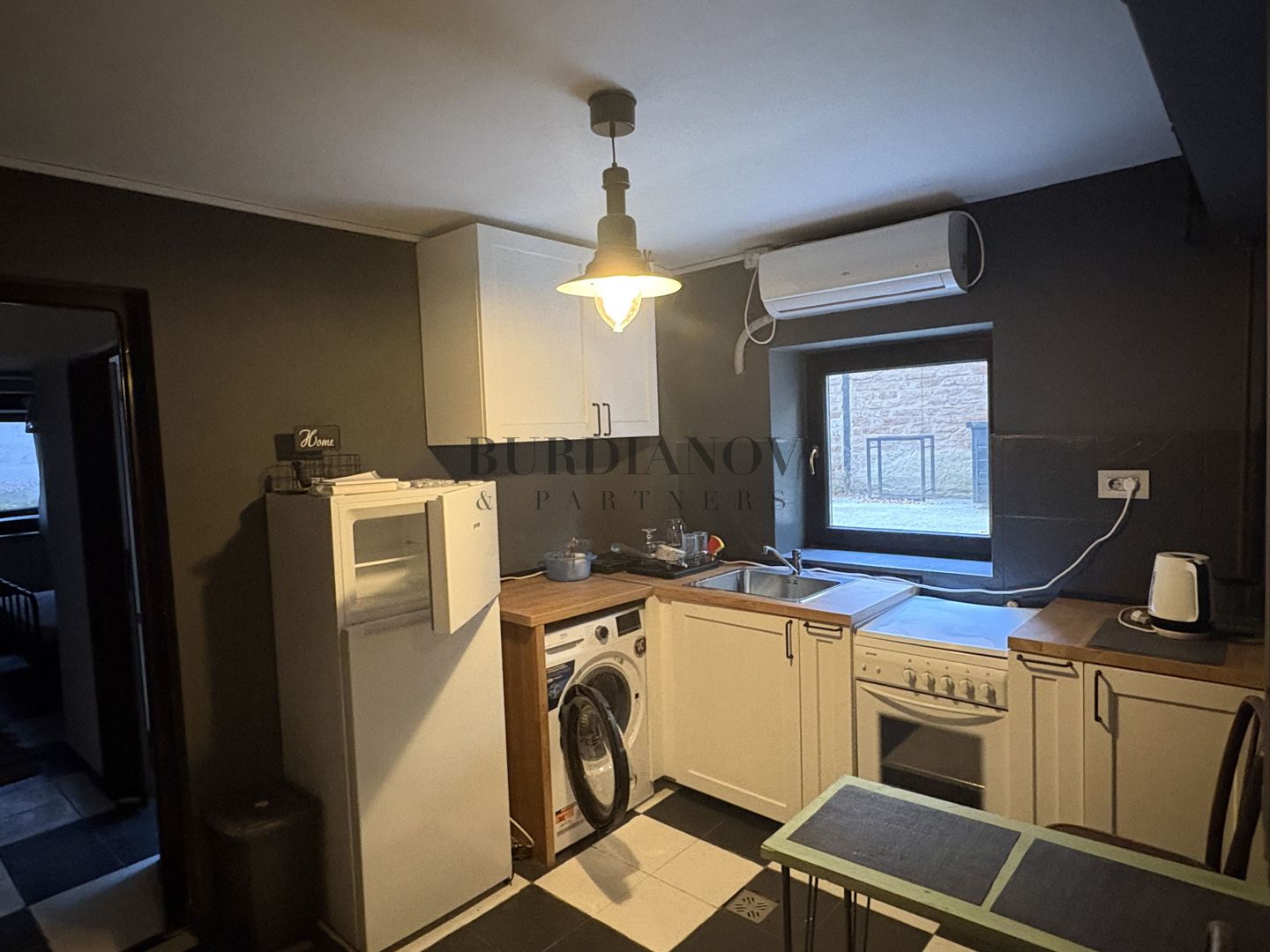 Apartament cu 2 camere in vila la demisol - Zona Kiseleff - Poză 6