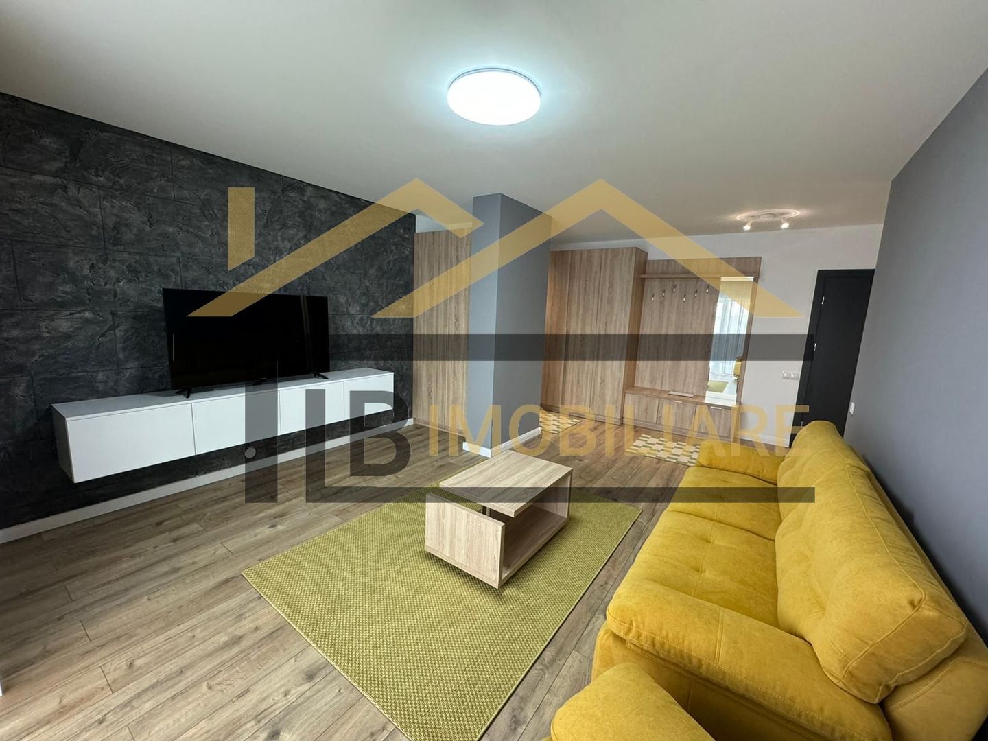 Apartament de 2 camere, 80mp, parcare, Zona Facultatea Petru Maior - Poză 1