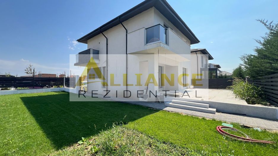 Vila de vanzare semimobilata-PANOURI SOLARE-365 MP TEREN-str Miorita - Poză 3