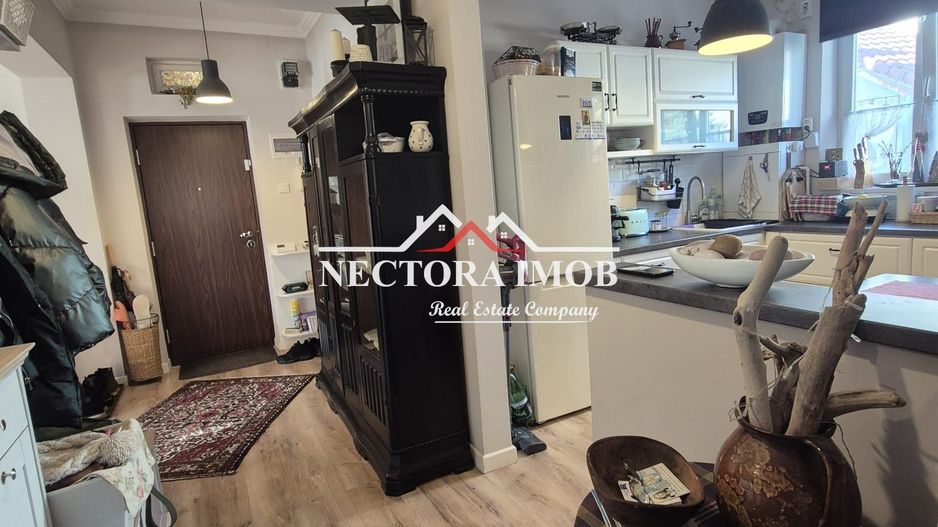 NECTORA IMOB-Apartament la casa 3 camere, Ultracentral, Etaj 1, 75 mp - Poză 12