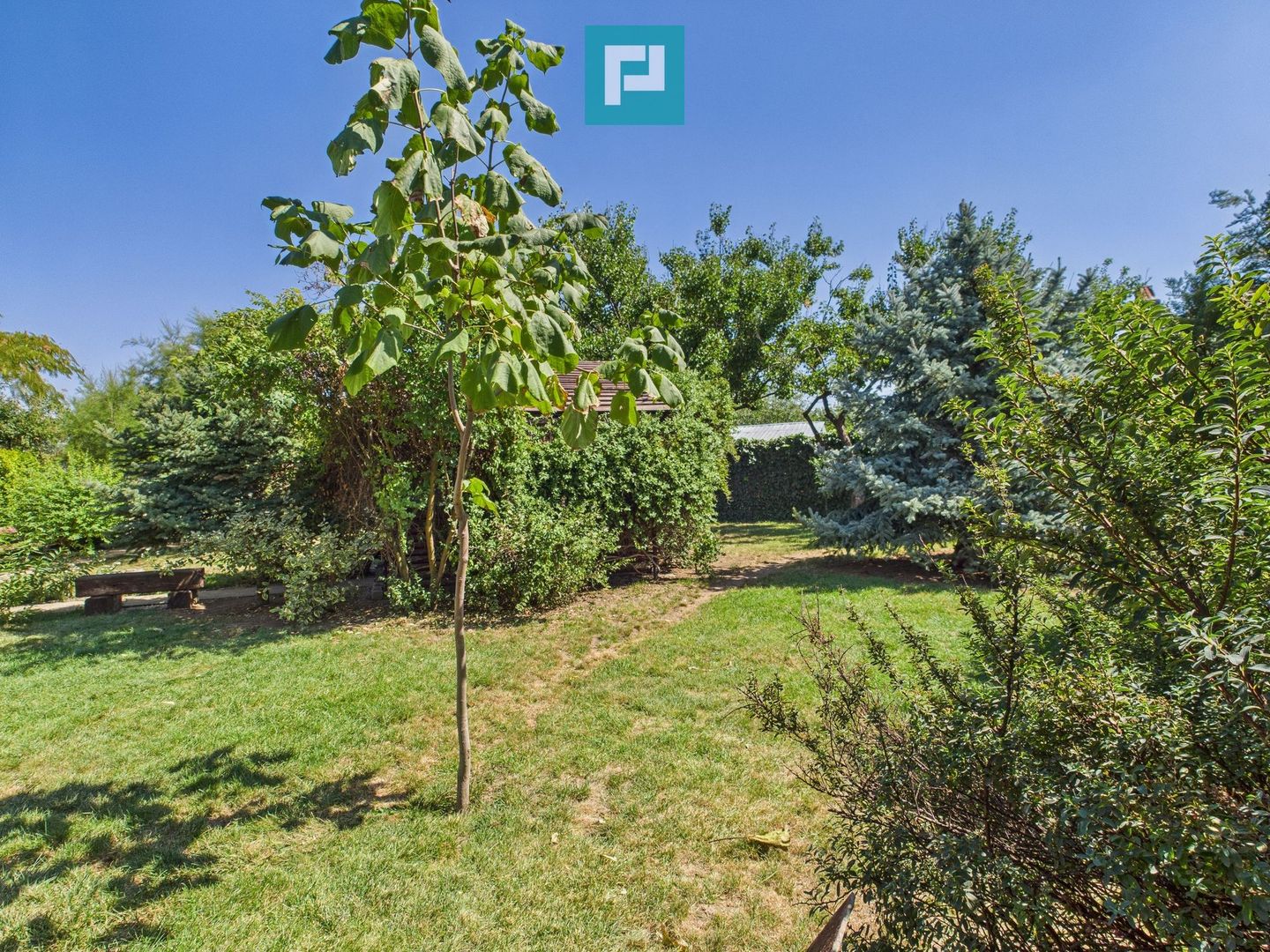 Casă și clădire de apartamente la Orțișoara - Poză 51