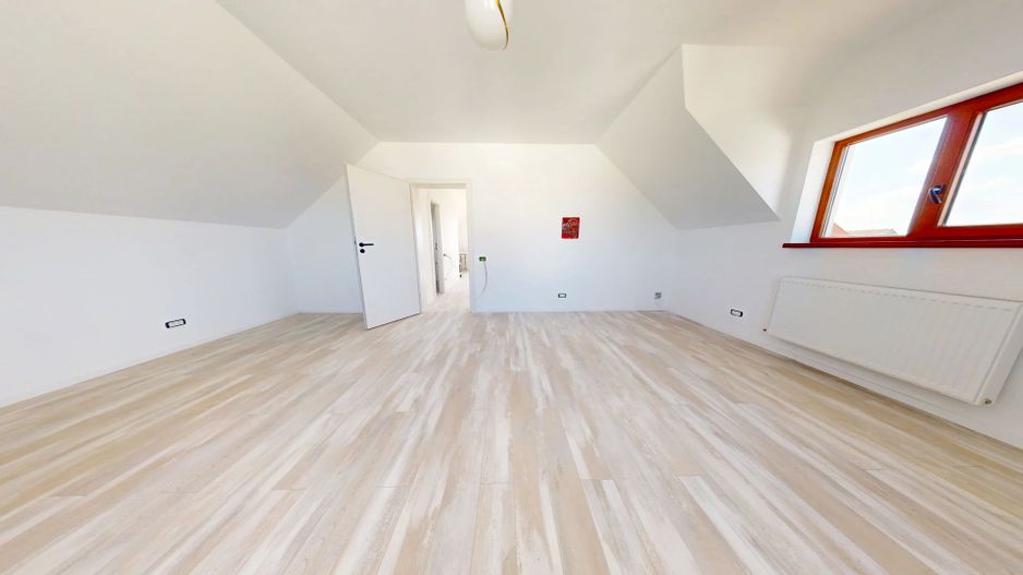 Vila cu arhitectura deosebita in Izvor-Tarlungeni - Poză 14