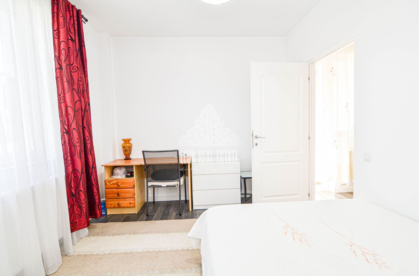 Apartament cu 2 dormitoare si loc de parcare in Floresti, zona Terra - Poză 7