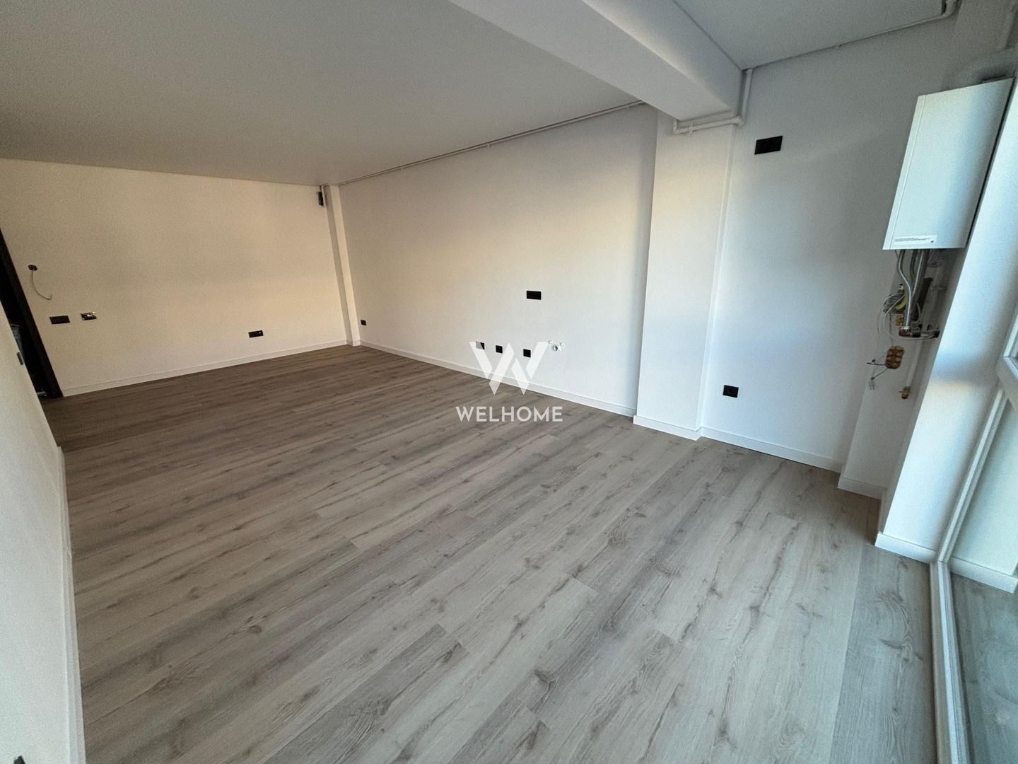 Apartament PREMIUM 3 camere cu GARAJ - zona Centrala - Poză 4