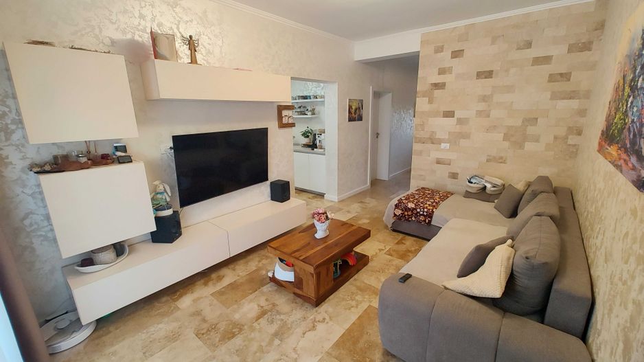 Braytim-Giroc | 5 camere | 3 bai | 4 terase | Asfalt - Poză 1