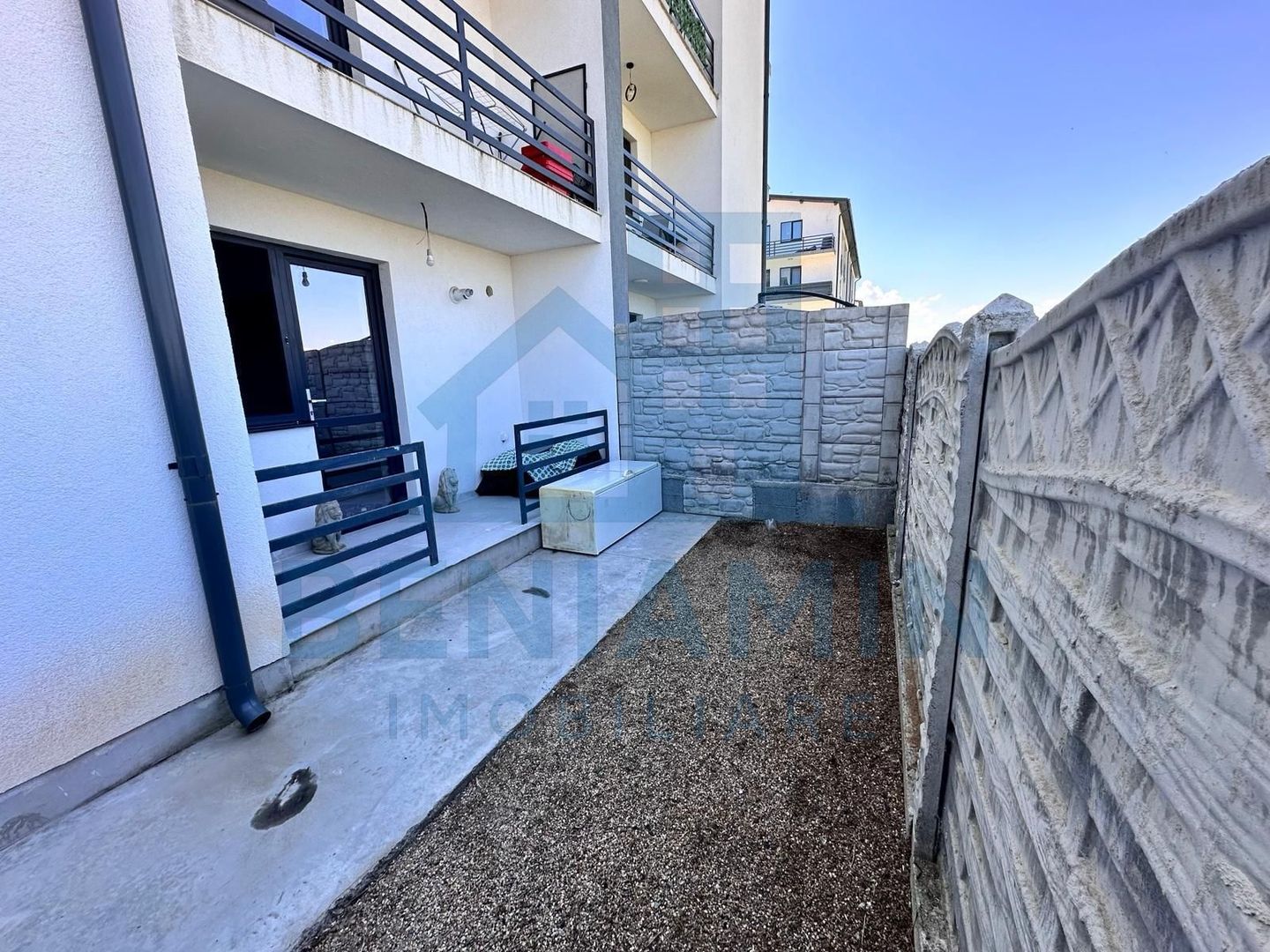 Doua camere Magnolia bloc nou parcare si curte privata -mobilat - Poză 5